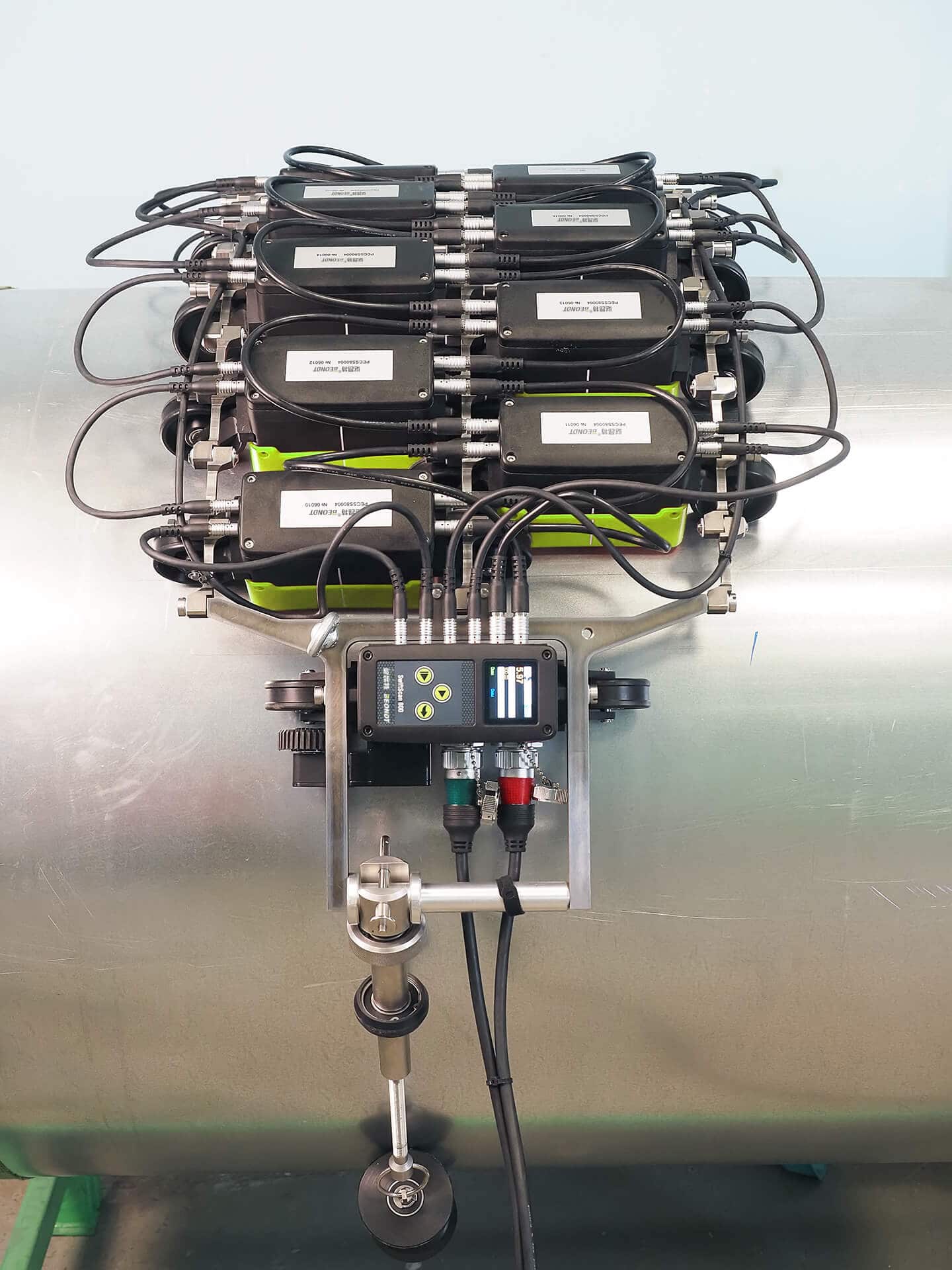 Array Pulsed Eddy Current In-Service Corrosion Inspection System​ No insulation removal required; penetrates up to 300 mm of insulation.